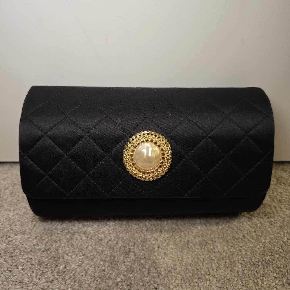 Victor Costa Black Quilted vintage clutch/wristlet